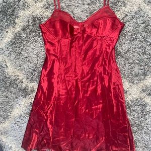 Y2K Victoria’s Secret 100% Silk Chemise Slip
